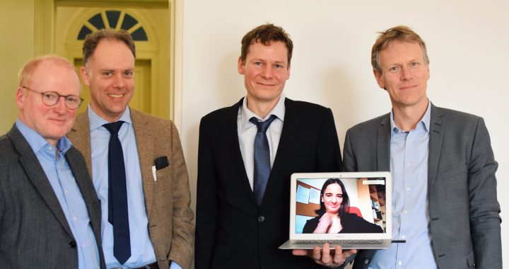 Martin Schmitt mit den Kommissionsmitgliedern. Von links nach rechts: André Steiner, Dominik Geppert, Martin Schmitt, Martin Heßler, Frank Bösch